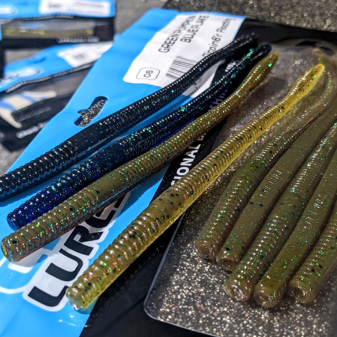 bass worm lures Pippin6'r Floating Worm Junebug / 06
